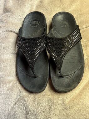 FitFlop Black Rhinestone Thong Sandals size 9